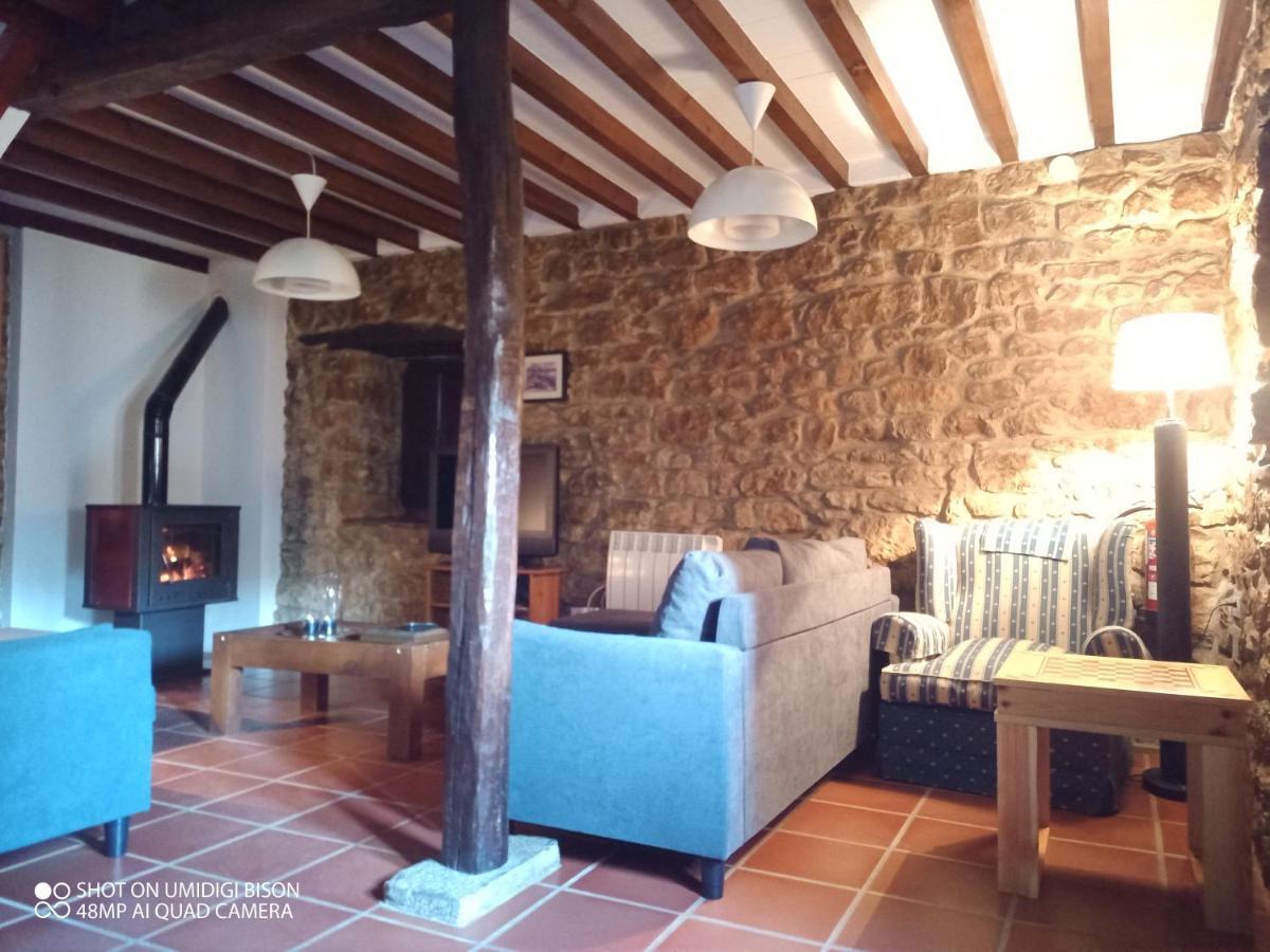 Casa De Aldea La Tienda De Villanueva Colombres Esterno foto